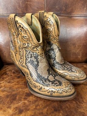 Cuadra Python Ankle Western Booties Women’s 7
